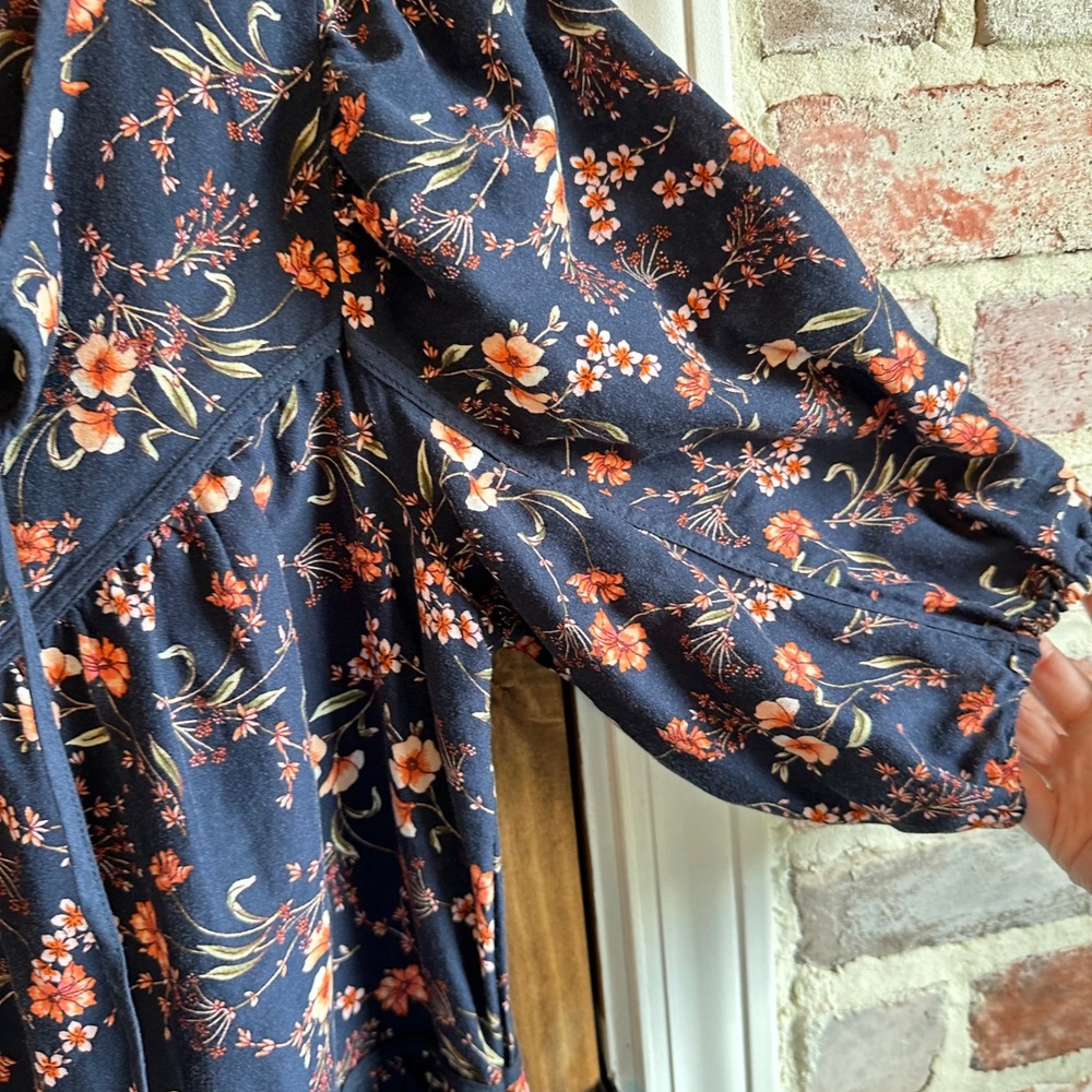Old Navy Floral Babydoll Dress Women Size M Navy Blue Puff Sleeve V-Neck Tiered - Picture 8 of 11